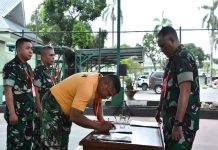 Kasi Pers Kasrem 143/HO Pimpin Penandatanganan Pakta Integritas Penerimaan Tamtama TNI AD 2023