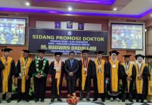 Berhasil Pertahankan Disertasinya, Kadis Kominfo Sultra Raih Gelar Doktor Ilmu Manajemen