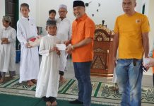 AJP Bersama MKGR Sultra Beri Bantuan Pesantren Daarul U’lum