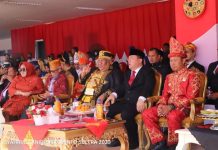 Ali Mazi Hadiri Upacara HUT Kota Kendari ke-192