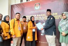 Daftarkan Bacalegnya ke KPU, DPD Hanura Target Minimal Lima Kursi DPRD Sultra