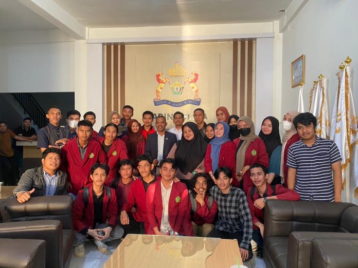 Kadin Sultra dan UMK menggelar Webinar