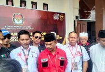 PKN Sultra Daftar 45 Bacaleg ke KPU, Saleh Ganiru: Umar Samiun bertarung di Pilgub 2024
