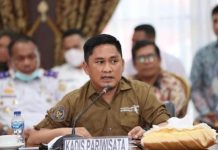 Cuaca Buruk, Dispar Sultra Minta Warga yang Wisata di Pantai untuk Hati-Hati