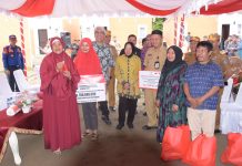 Puluhan Korban Kebakaran di TPA Puuwatu Kendari Terima Bantuan Rumah Layak Huni dari Mensos RI