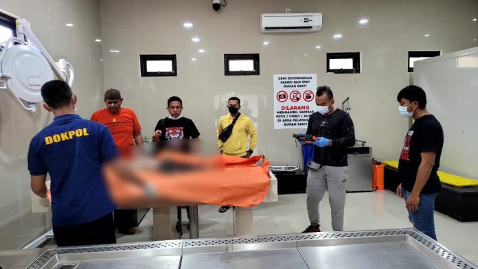 Polisi Ungkap Ciri-ciri Mayat yang terapung di belakang RM