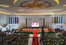 1.281 Mahasiswa UHO Wisuda, Rektor Ajak Alumni Dukung Program Tracer Study