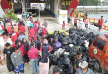 Wisata Pungut Sampah Warnai Peringatan HUT RI Ke-78 di Kendari