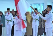 Pj Wali Kota Kendari Kukuhkan 49 Paskibraka