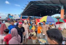 Pj Gubernur Sultra Andap Budhi Revianto Sambangi Pedagang di Pelelangan Ikan