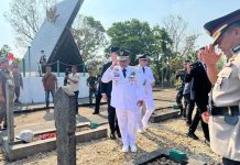 Pj Gubernur Sultra Pimpin Upacara Hari Pahlawan Ke-78 di TMP Watubangga