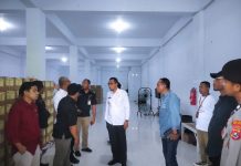 Pj Wali Kota Baubau Tinjau Logistik Pemilu di Gudang KPU
