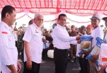 Sekda Sultra Terus Dampingi Mentan RI, Sejumlah Bantuan Tersalurkan di Konawe