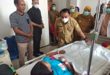 Pj Gubernur Sultra Sambangi Para Pasien DBD di RSUD Bahteramas