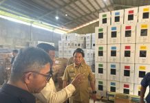 Pj Gubernur Sultra Tinjau Gudang Penyimpanan Logistik Pemilu