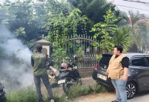Antisipasi Penyebaran DBD, FPRB Sultra Gencarkan Fogging di Perumahan Warga