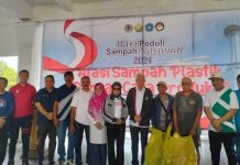 Sekda Sultra dan Ketua DWP Provinsi Hadiri Peringatan Hari Peduli Sampah Nasional