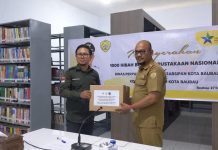 Perpusnas RI Berikan 1.000 Buku kepada Lima Komunitas Baca di Baubau