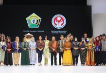 Pj Gubernur Sultra: Saya Bangga Karya Cita Bumi Anoa Tampil di Indonesia Fashion Week 2024