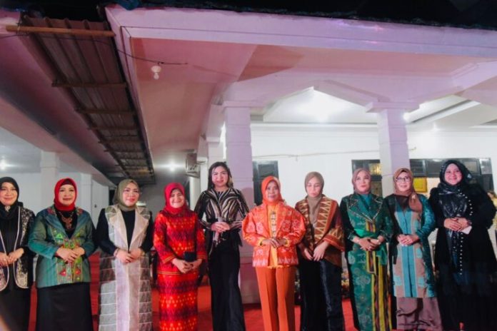 Pj Ketua TP PKK Kendari menghadiri Gala Dinner Jambore PKK tingkat Provinsi di Konawe.