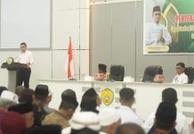 Pj Wali Kota Baubau Serahkan Insentif Pembina TPQ, Markaz MTQ dan Imam
