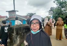 Rumah Jadi Langganan Banjir, Jembatan Jadi Tempat Mengungsi