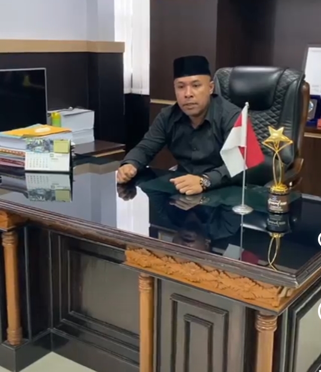 Ketua komisi III DPRD Kota Kendari Rajab Jinik.