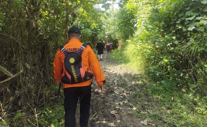 Tim SAR gabungan memperluas wilayah pencarian terhadap nenek Wa Samria (65) yang hilang di hutan saat mencari kayu bakar.