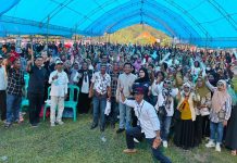 Ribuan Masyarakat Amoito Gaungkan Tina Nur Alam Gubernur Perempuan