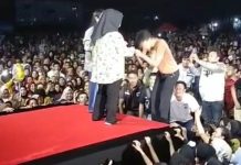 Sambut Tina Nur Alam, Lautan Manusia Padati Lapangan TPI Langara