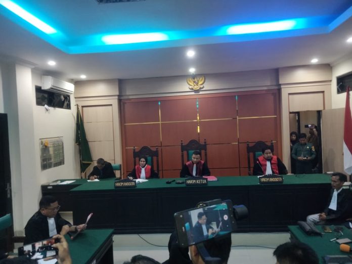 Sidang ke 2, kasus dugaan penganiayaan terhadap Murid SDN 4 Baito Konsel yang dilakukan oleh Guru Honorer Supriyani, di PN Andoolo, Senin 28 Oktober 2024. Foto : Rk/Datasultra.com