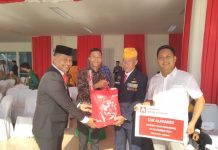 Peringati Hari Pahlawan, Alfamidi Salurkan Paket Sembako kepada Veteran dan Keluarga Veteran di Kendari