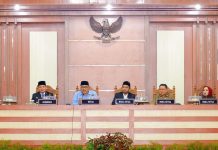 Pj Gubernur Sultra Sampaikan Nota Keuangan APBD 2025, Fokus Pengembangan SDM hingga Kesejahteraan Rakyat