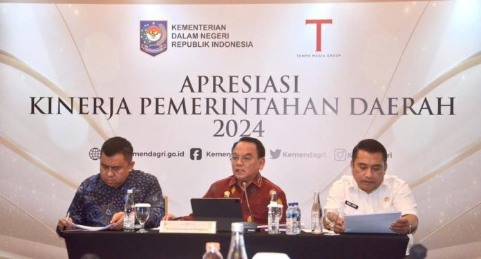 Penjabat (Pj) Gubernur Sulawesi Tenggara (Sultra), Andap Budhi Revianto menghadiri undangan Kementerian Dalam Negeri Republik Indonesia dalam acara Presentasi Kinerja Pemerintah Daerah 2024 di Oakwood Suites, Kuningan, Jakarta, Rabu 4 Desember 2024.