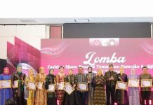 Promosi Warisan Budaya, Dekranasda Sultra Gelar Fashion Show Tenun dan Pameran Kerajinan 2024