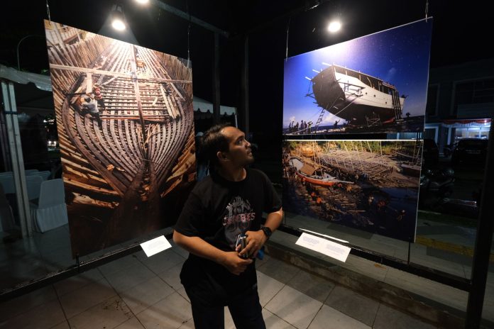 Pameran foto Selebes mengangkat potensi wisata digelar di Kawasan Kali Kadia, Kota Kendari, Sulawesi Tenggara.