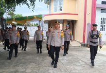Polres Baubau Pastikan Ibadah Natal 2024 Aman dan Khidmat Melalui Sterilisasi Gereja