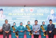 Wa Ode Munanah Asrun Lio Lantik Pj Ketua TP PKK Kota Kendari, Busel dan Mubar