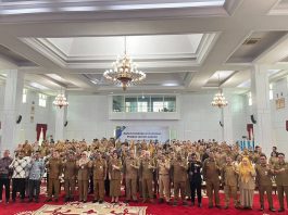 Optimalisasi Implementasi Produk Hukum Daerah, Sekda Sultra Hadiri Rakornas di Kaltim