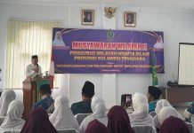 Muswil II Wanita Islam Sultra Resmi Dibuka, Sekda Asrun Lio: Satukan Langkah untuk Kejayaan Umat