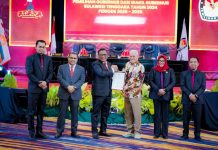 Sekda Hadiri Rapat Pleno Penetapan Pasang Calon Gubernur dan Wakil Gubernur Sultra Tahun 2024 Priode 2025-2030