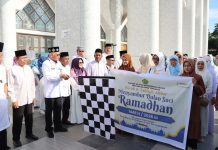 Sekda Sultra Asrun Lio Resmi Lepas Peserta Kirab Ramadhan dan Tabliq Akbar 1446 H