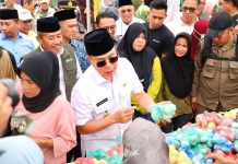 Gubernur Sultra Buka Gerakan Pangan Murah di Kolaka, Jamin Ketersediaan dan Stabilitas Harga Pangan