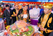 Wagub Sultra Hadiri HUT ke-18 Buton Utara: Tegaskan Komitmen Bangun Infrastruktur dan Perkuat Sektor Perikanan