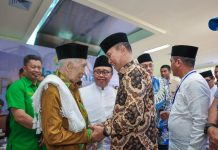 Gubernur Sultra Sambut Haru Kedatangan Jemaah Haji Kloter 31