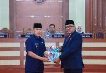 Gubernur ASR Serahkan Dokumen RPJMD 2025–2029 ke DPRD, Prioritaskan Pendidikan, Kesehatan, Agro-Maritim, dan Infrastruktur