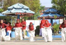 Penuh Canda dan Kebersamaan, Diskominfo Sultra Meriahkan HUT ke-80 RI dengan Menggelar Lomba Antar Bidang