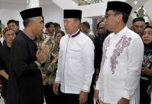 Gubernur Sultra Sampaikan Duka Cita saat Pelepasan Jenazah Rektor UHO