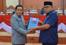 Wagub Sultra Sampaikan Nota Keuangan dan RAPBD 2026 pada Rapat Paripurna DPRD