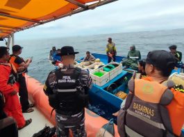 9 Nelayan Terombang-ambing di Perairan Karang Kaledupa Berhasil Diselamatkan